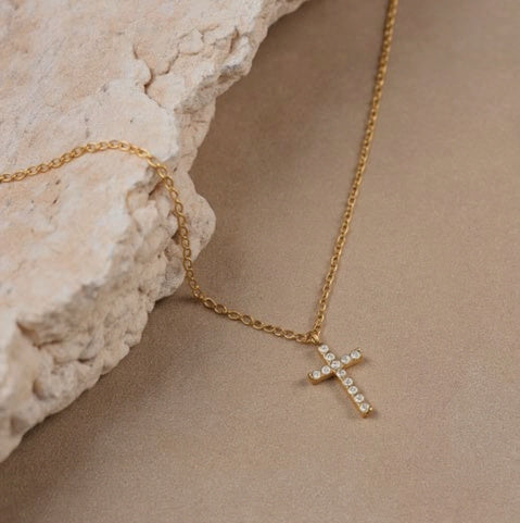 1. A . COLLANA CON CROCE ORO  014